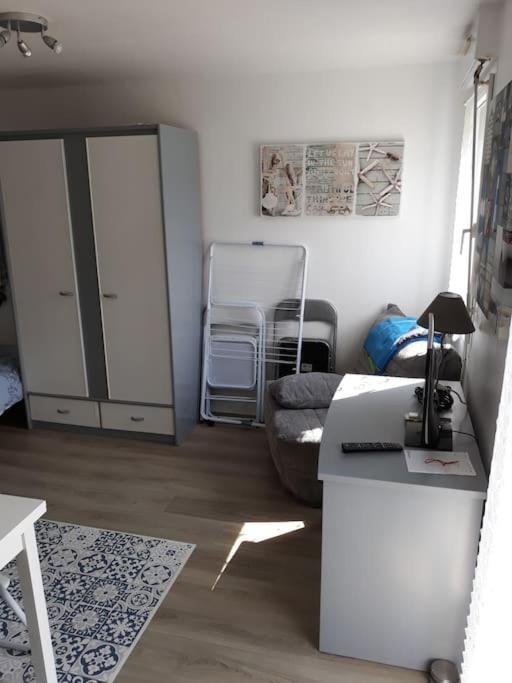 Studio Au Coeur Des Minimes A La Rochelle لا روشيل المظهر الخارجي الصورة